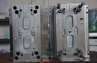 好的雙色模具應(yīng)該使用什么技術(shù)與設(shè)備呢？