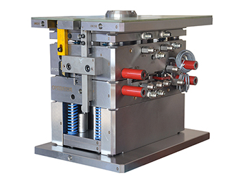  汽車電池蓋注塑模具的創(chuàng)新對(duì)汽車行業(yè)的影響。