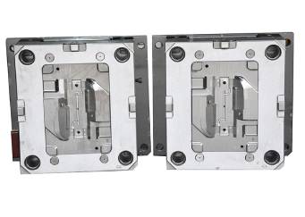 塑料模具如何保證裝配精度？