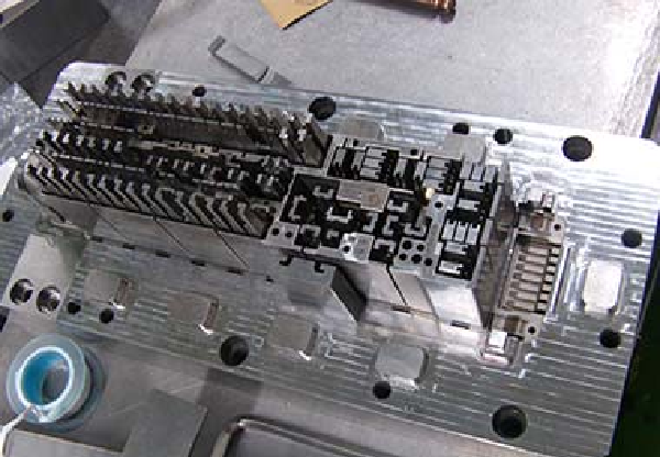 汽車塑膠模具工廠 汽車塑膠模具工廠