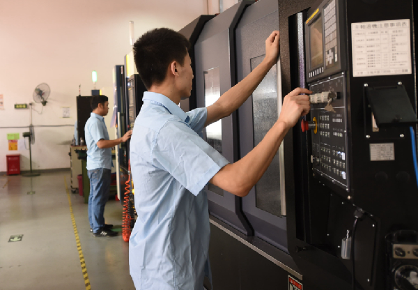 模具加工生產(chǎn)商 模具加工生產(chǎn)商