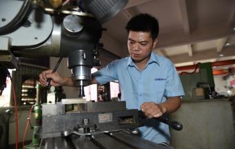 注塑模具加工驅(qū)動的幾種方式？