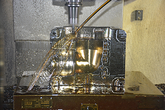 提升生產(chǎn)效率與質(zhì)量：精密模具設計中的關(guān)鍵優(yōu)化策略